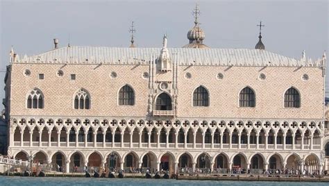 Palazzo Ducale Hakkında Bilmeniz Gereken Her Şey: Gotik Mimariye ve Sanat Tarihine Yolculuk!