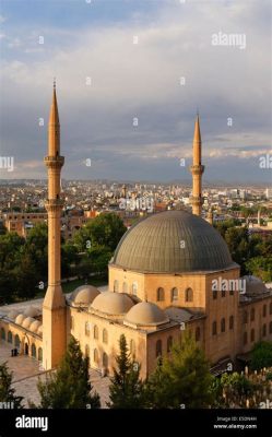  Dergah Masjidı: Tarih Kokan Bir Mimari Şaheser ve Manevi Sakinlik