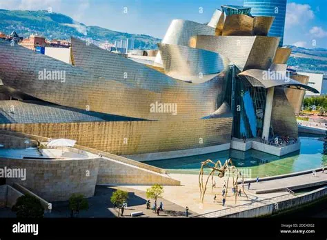 Guggenheim Bilbao Müzesi: Modern Sanatın Kendisini Yeniden Yaratması İçin Bir Mekan!