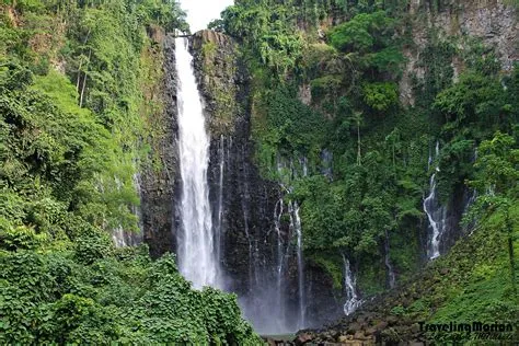  Iligan's Maria Cristina Falls: Gökyüzünü Yaran Şelalenin Gizemli Gücü